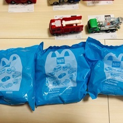 トミカ ハッピーセット11個他3個の画像