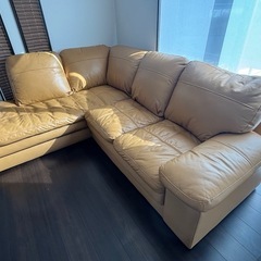 ニトリ本革キャメルカウチソファーの画像