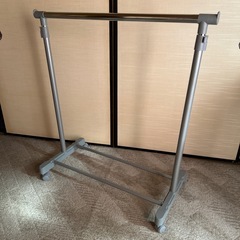 【済】パイプハンガー（高さ調整OK）