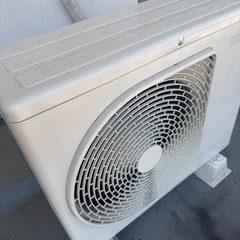 東芝エアコン　RAS -J221M W 2022年製の画像