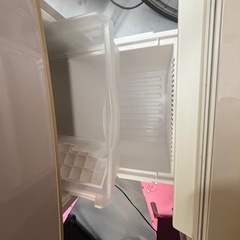 冷蔵庫　Panasonic/パナソニック　NR-B142W 2009年の画像