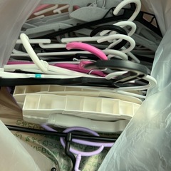 ハンガー　大量の画像