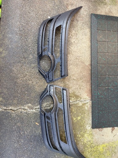 デリカD5ヘッドライトカバー