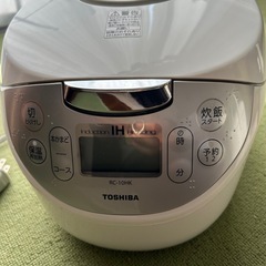 美品 東芝炊飯器 5.5合 炊き RC-10HKの画像