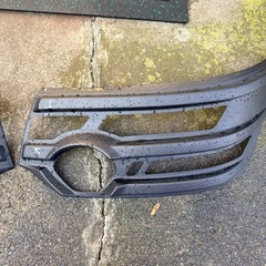 デリカD5ヘッドライトカバーの画像