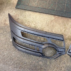 デリカD5ヘッドライトカバーの画像