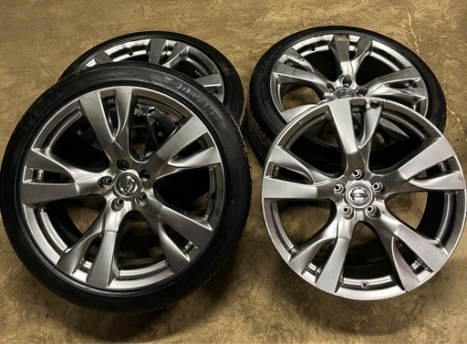 Y51フーガ 20インチホイール