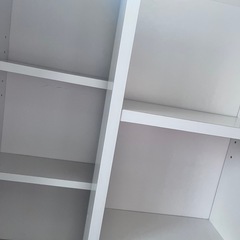 可動棚付き　白い本棚の画像