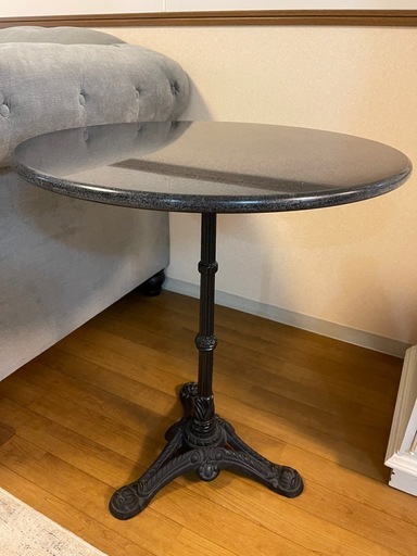 御影石カフェテーブル　ガーデンテーブル