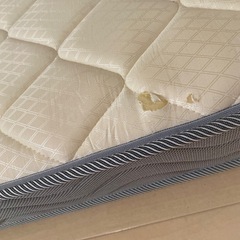 ベッドマットレス　セミダブルの画像