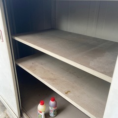 ヨド物置　横長　金属製の画像