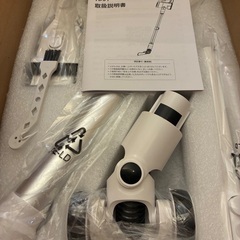 掃除機 コードレス【2026業界注目!自動式吸引力AI調整!先行発売 70Kpa真の強力吸引力プラス！革新版グリーンLEDライト＆65分連続稼働＆自立式＆2in1充電スタンド＆次世代LED液晶ディスプレイ】YIEEC コードレス掃除機 軽量 サイクロン 絡まないヘッド 伸縮パイプ 550Ｗ 脱式バッテリー フロア/カーペット/カーテン/ソファ/本棚/車に PSE認証済み 3年保証の画像