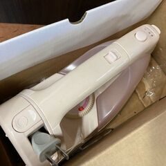 【未使用品・動作確認未】 HITACHI　日立　スチームアイロン　チタンコート　IS-K82R　ピンク　スチーム　アイロン　コード式の画像