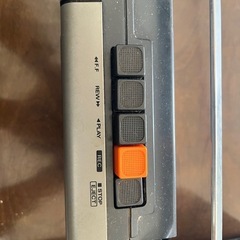かなり激レアのレトロ品！日立製作所製の**カセットテープレコーダー「TRQ-236」の画像