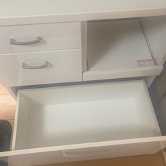 ニトリ　「閲覧者の方々とやり取り中
」食器棚   【縦165cm位・横幅80cm位・奥行38cm位 】の画像