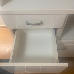 ニトリ　「閲覧者の方々とやり取り中
」食器棚   【縦165cm位・横幅80cm位・奥行38cm位 】の画像