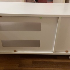 テレビボードの画像