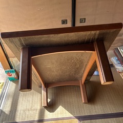 大型テーブルの画像