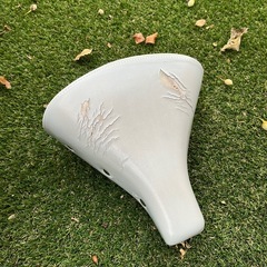 ブリヂストン Bikke polar eの前カゴとサドルの画像