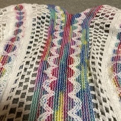 カーディガン　ニット　ホワイト　カラフルの画像