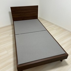 【美品】ニホンベッド カラーノ ベッドフレーム（シングルサイズ）＋サイドテーブル（未使用）　  の画像