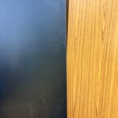 会議テーブル　机　6台あり　長机の画像