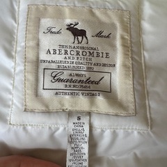 美品!アバクロンビー ダウンベストS
の画像