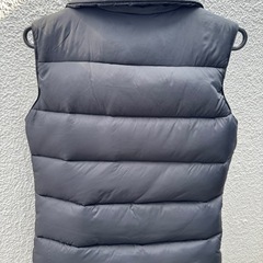 美品!アバクロンビー ダウンベストS
の画像