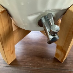 セラミック飲料容器 木製スタンド付きの画像