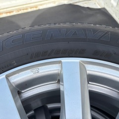 スタッドレス195/65/R15 
ホイール4本セットの画像
