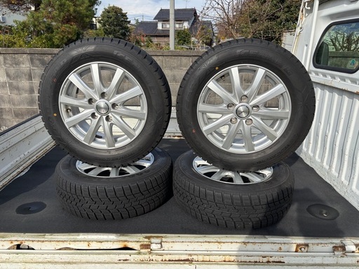 スタッドレス195/65/R15 
ホイール4本セット