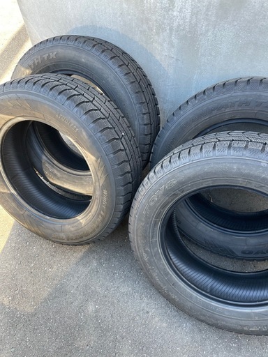 225/65R17 スタッドレスタイヤ　TOYO