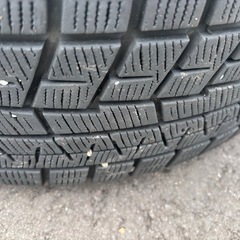 プリウスαに装着してました♪　6.5J　16インチ タイヤはYOKOHAMAアイスガードシックス 205/60-16　　2021年10月購入　5分山 114.3-5穴の画像