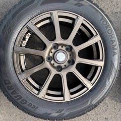 プリウスαに装着してました♪　6.5J　16インチ タイヤはYOKOHAMAアイスガードシックス 205/60-16　　2021年10月購入　5分山 114.3-5穴の画像