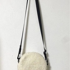 美品★Lee ショルダーバッグ ポーチ付き　オフホワイト　ボア モコモコの画像