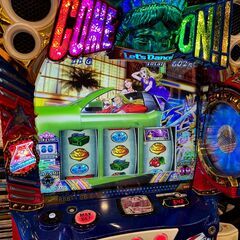 【愛品館八千代店】スマスロ実機　6.5号機　L HEY!エリートサラリーマン鏡PA4の画像