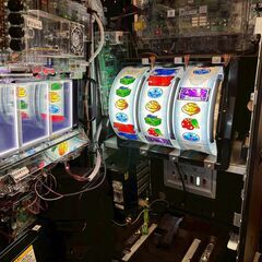 【愛品館八千代店】スマスロ実機　6.5号機　L HEY!エリートサラリーマン鏡PA4の画像