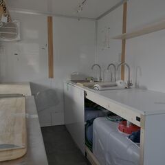 仕込みも可能な1.5tキッチンカー　雪が降る前のお取引で総額230万円の画像