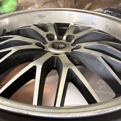 ロクサーニ19インチ深リムの画像