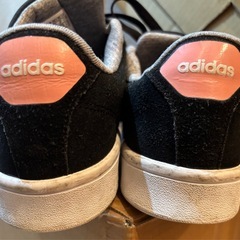 adidas スエード スニーカー
  の画像