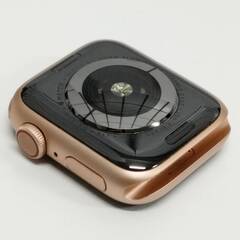 Apple Watch Series 4/GPS+セルラー/40mm/A2007/ゴールド〈MTVG2J/A〉 (1)の画像