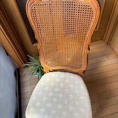 【お取引先が決定しました】猫脚で上品なラタンチェアの画像