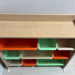 「美品」斜めで取りやすい! ベビー用品収納にも】おもちゃ箱 天板付き キャロット 幅86.3×奥行34.8×高さ79.5cm キッズ トイハウスラックの画像