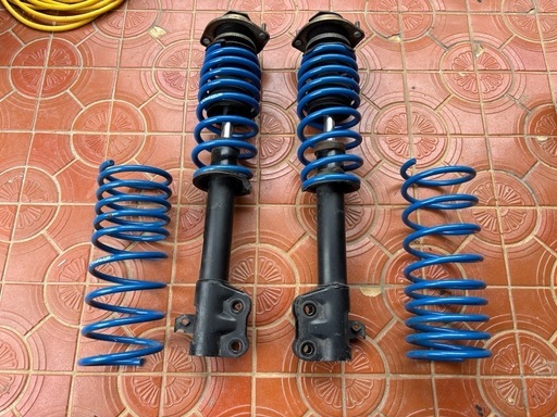 ダイハツ ミラアヴィ ダウンサス L250 (ガスボンベ) てだこ浦西の外装