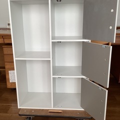 扉付きカラーボックス【町田市再生家具】　252503の画像