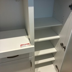 【引取り先が決まりました】食器棚の画像