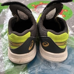 asics！！16cmスニーカーの画像