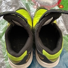 asics！！16cmスニーカーの画像