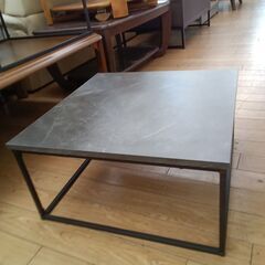 ★リユースのサカイつくば店★TK7502  センターテーブル グレー H60，54×D60，54×W30，27 クリーニング済みの画像