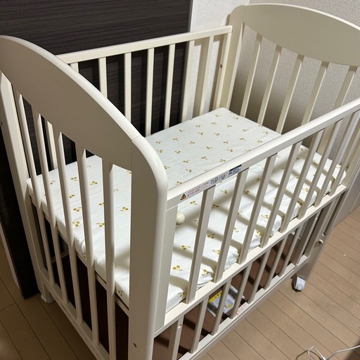 超かわいいカトージ ベビーベッド！